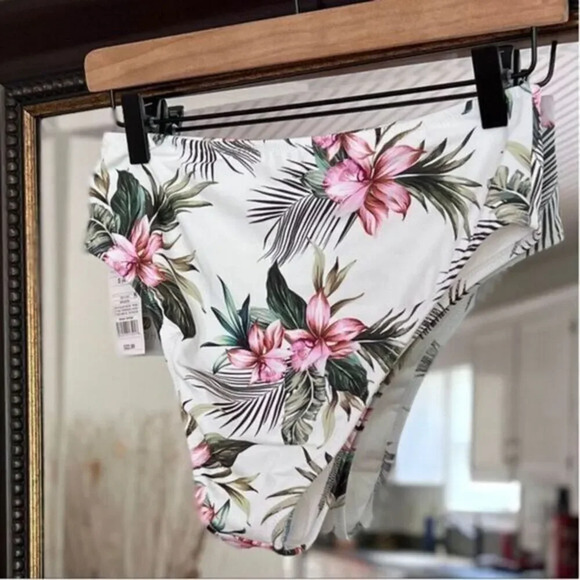 Shade & Shore High Waist White Cheeky Bikini Bottom Small - Picture 2 of 5